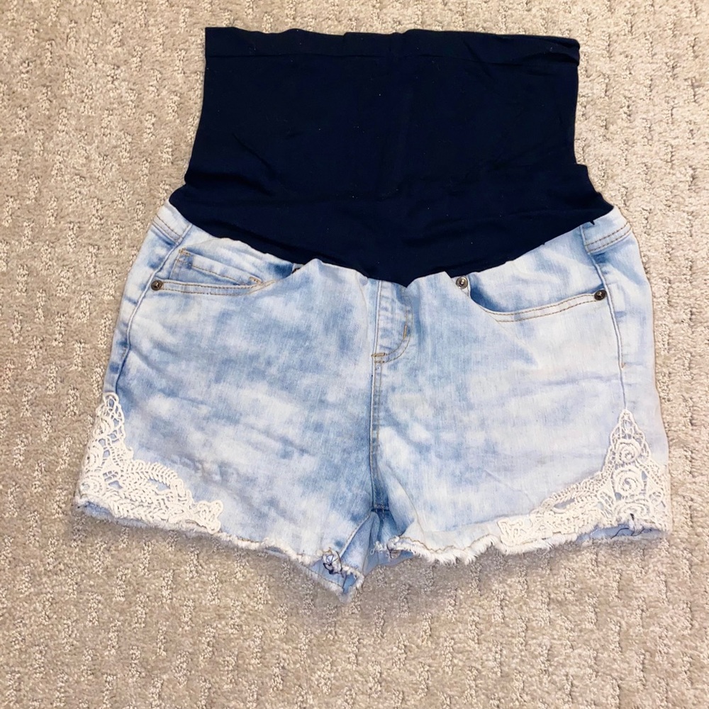 Maternity shorts